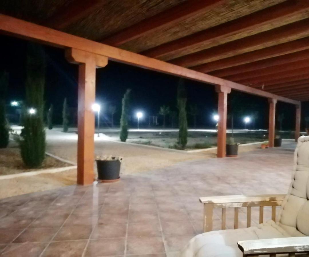 Granja Escuela Con Bungalows Сан-Мартін-де-ла-Вега Екстер'єр фото